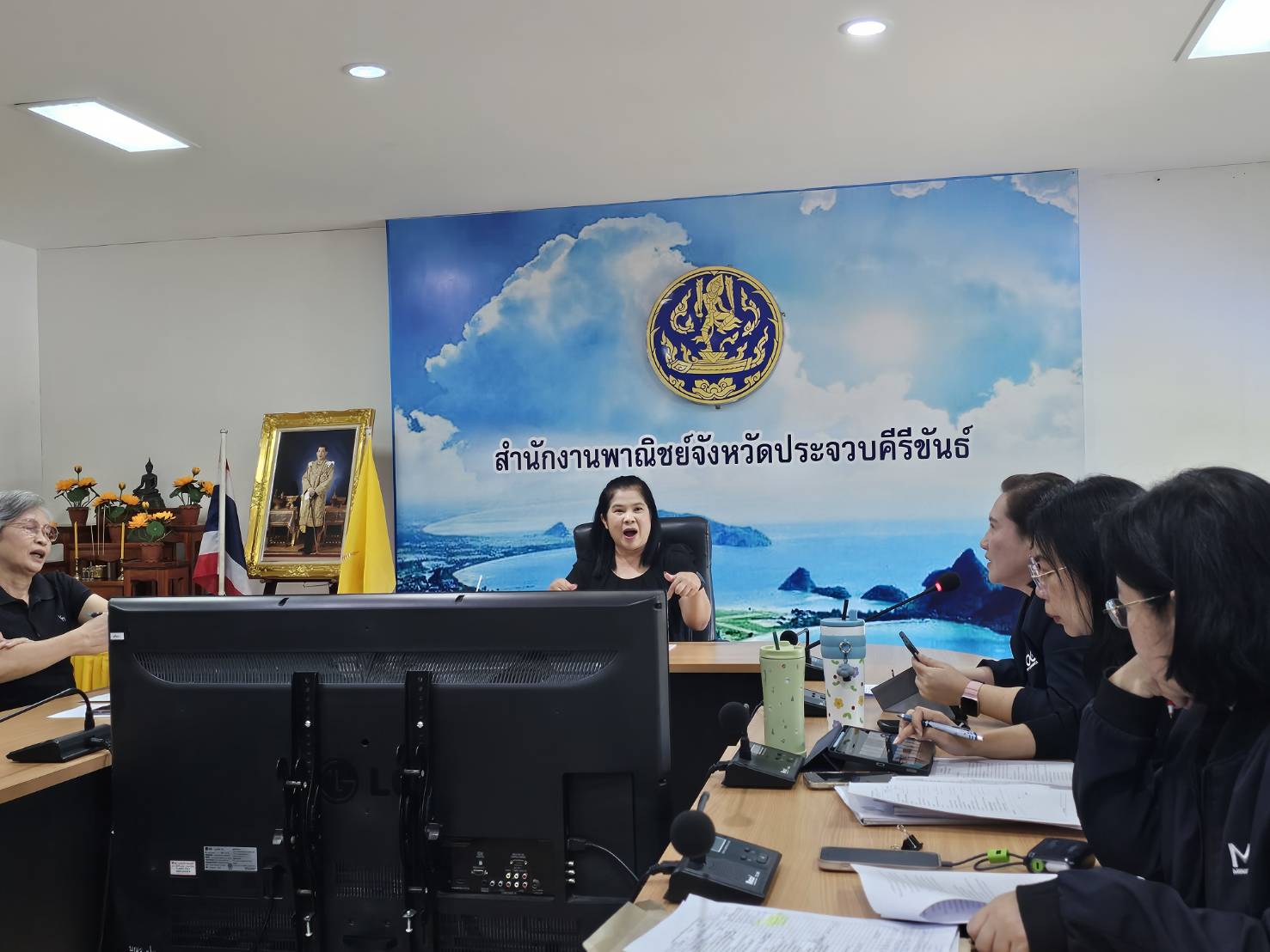 กลุ่มตรวจสอบภายใน ได้ตรวจเยี่ยมสำนักงานพาณิชย์จังหวัดประจวบคีรีขันธ์ ระหว่างวันที่ 17 -20 กุมภาพันธ์ 2569